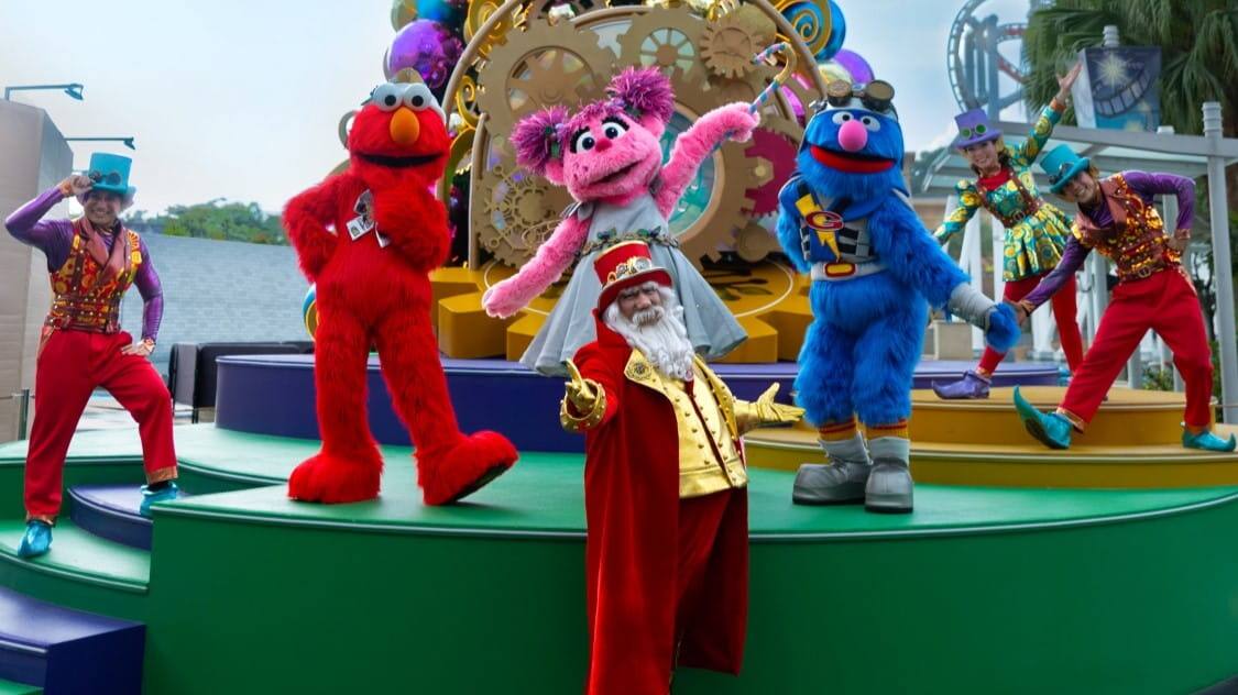 Santa's Magical Mechanical World