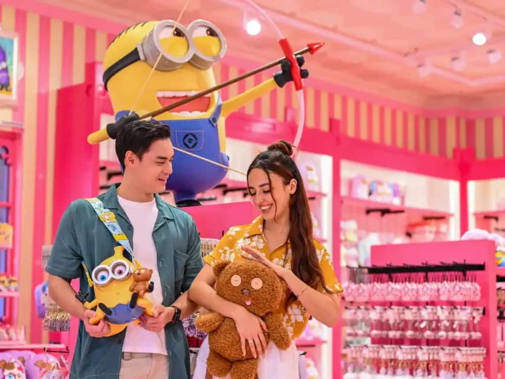 Sweet Surrender at Minion Land USS