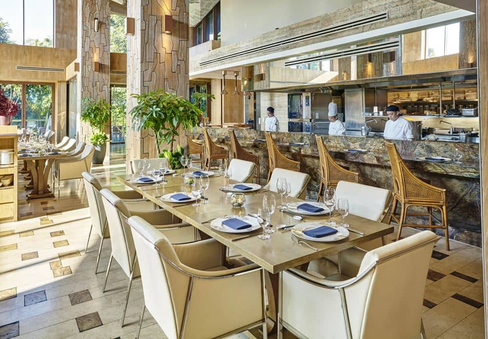 Feng Shui Inn Dining Area
