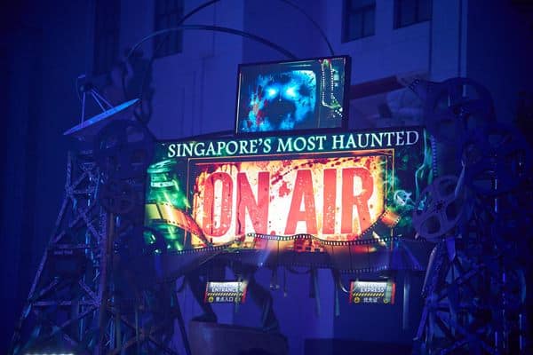 Universal Studios Singapore Halloween Horror Nights 14 – Haunted House – ON AIR – Actual entrance way
