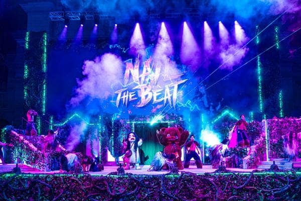 Universal Studios Singapore Halloween Horror Nights 14 – LIVE Show – Nail the Beat – This show contains the cutesy Hami Kuma and Ponti-Ana. Watch them move to every single beat.