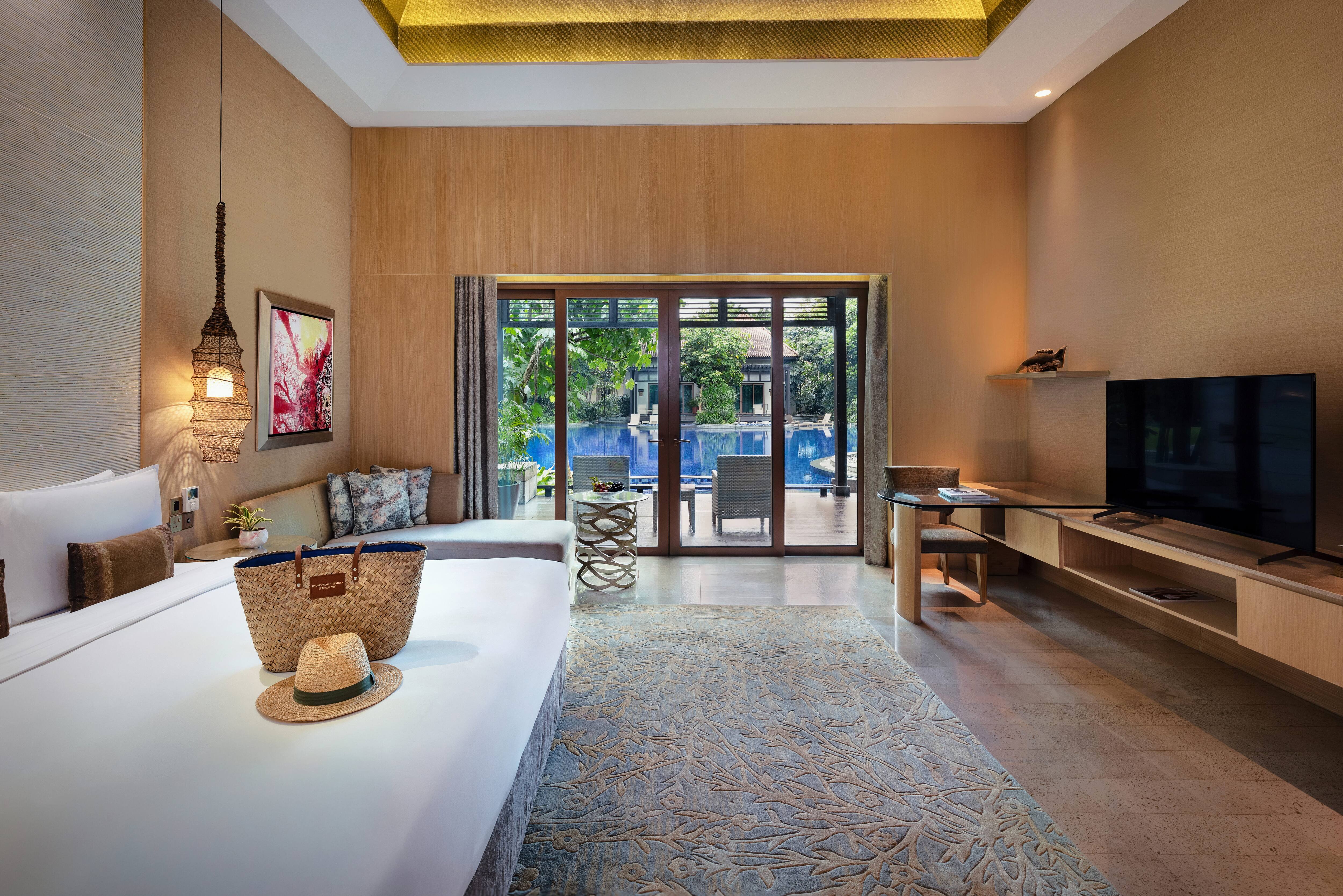 Equarius Villas bring together tropical surroundings, generous living space and personalised butler service in the quieter western precinct of Resorts World Sentosa.. 