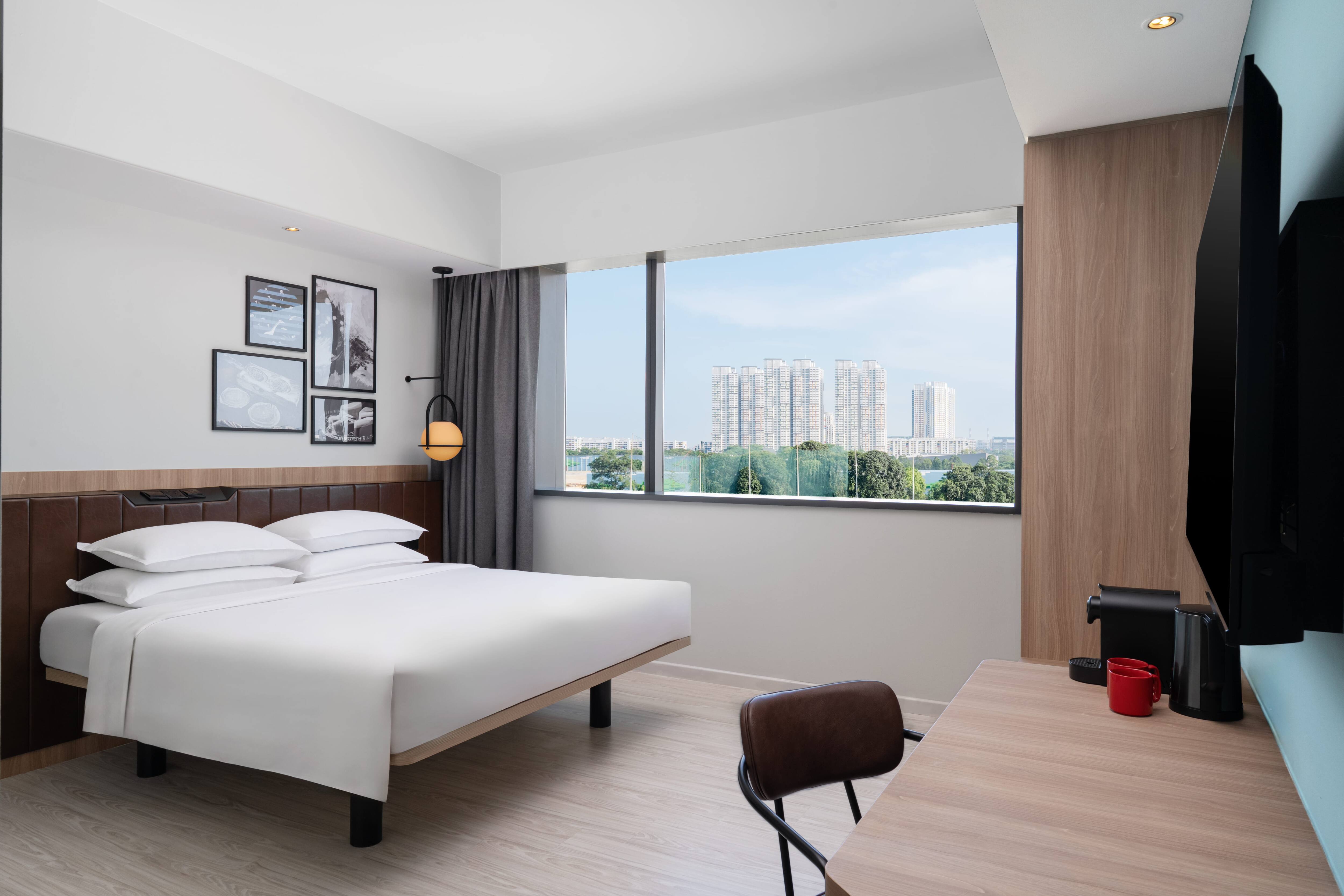 Registered in-house guests at Four Points by Sheraton Singapore Jurong receive complimentary parking and access to the complimentary Resorts World Sentosa shuttle.