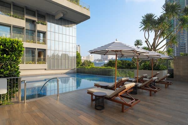 Four Points by Sheraton Singapore Jurong offers guestrooms, a swimming pool, a 24-hour fitness centre, meeting facilities and landscaped outdoor areas.