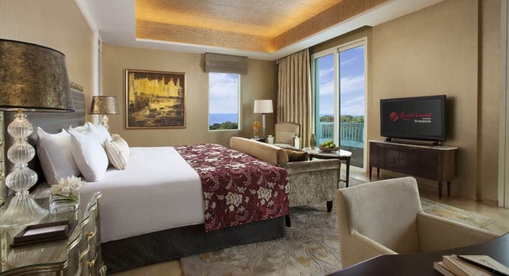 Merlion Suite Bedroom at Hotel Michael Sentosa