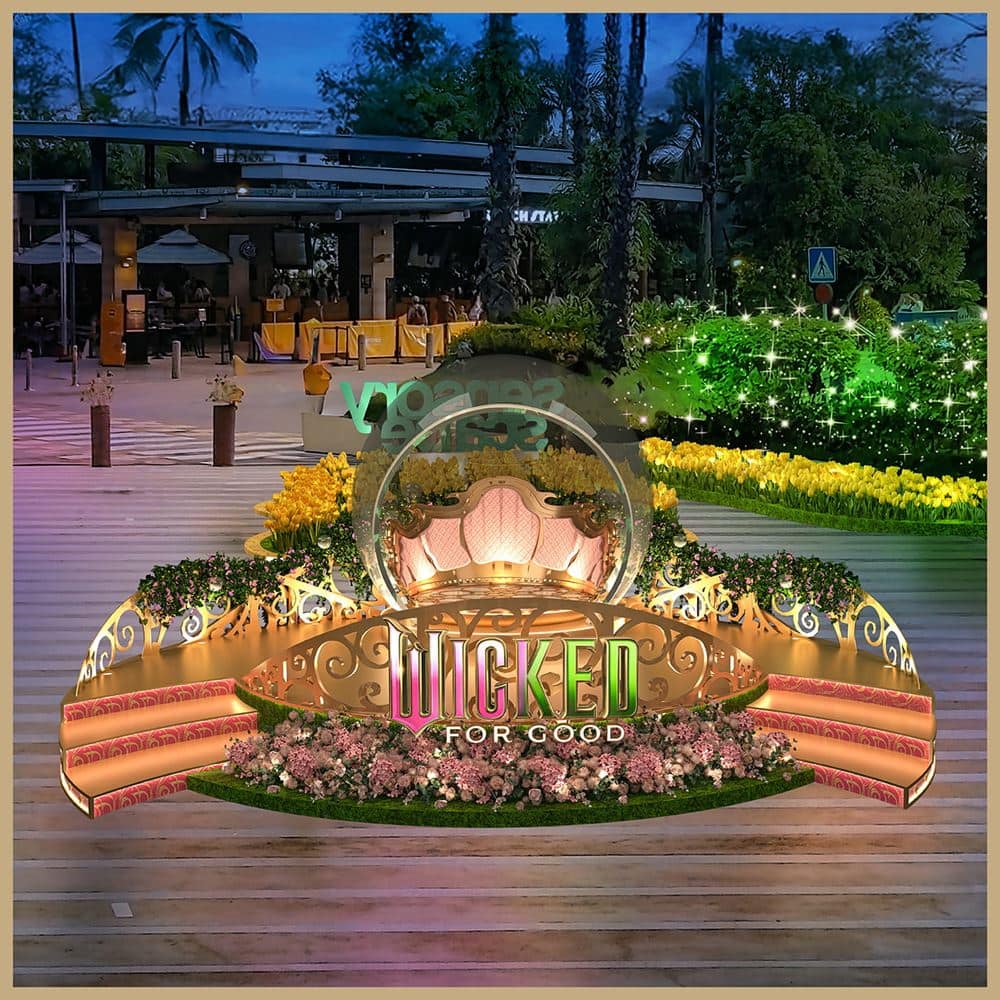 RWM1045_RWS Wicked Precinct_Web_GlowGardenCenterPiece_1400x1400