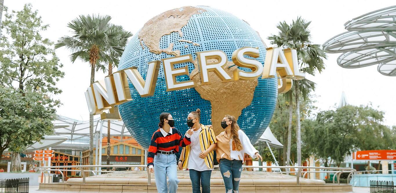 Universal Studios Singapore is Southeast Asia’s first 75 Slide Item