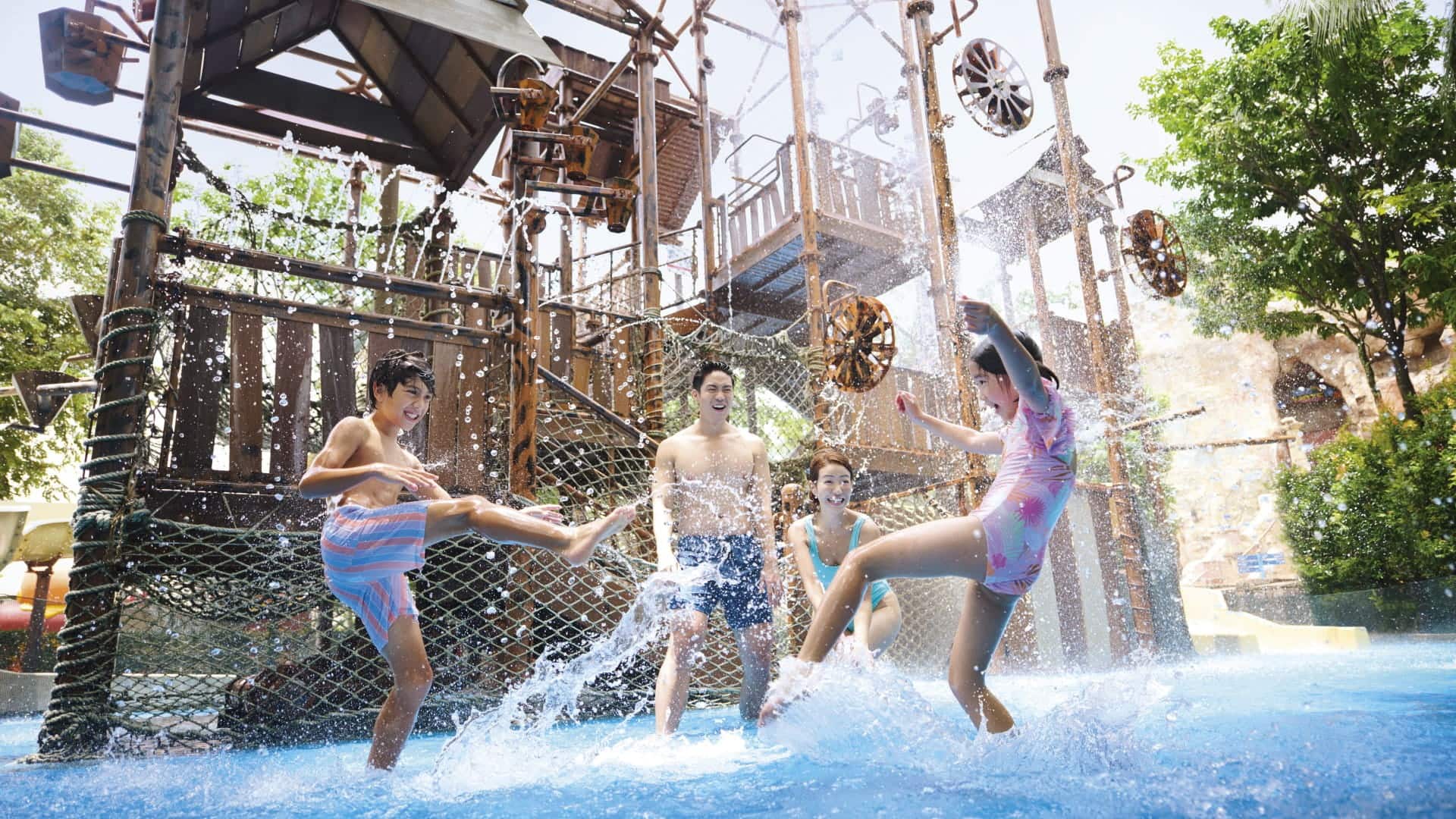 Adventure Cove Waterpark Family Bucket Tree House