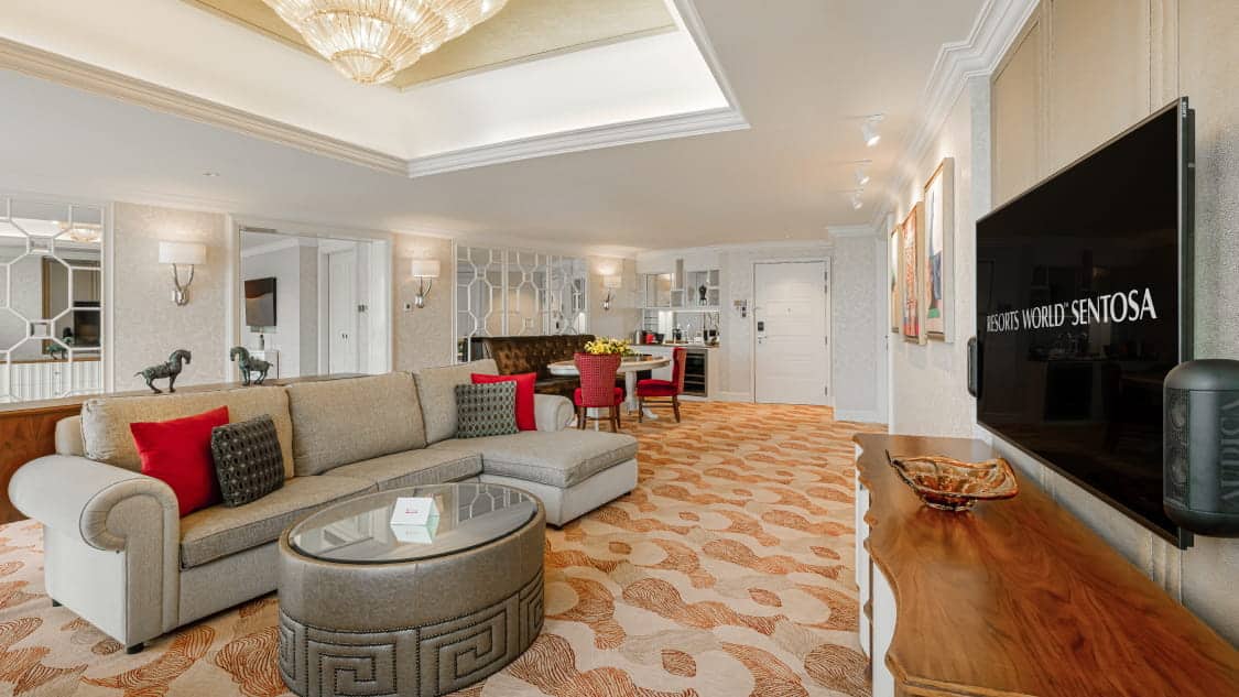 Hotels-CT-Premium-Suite-750x422