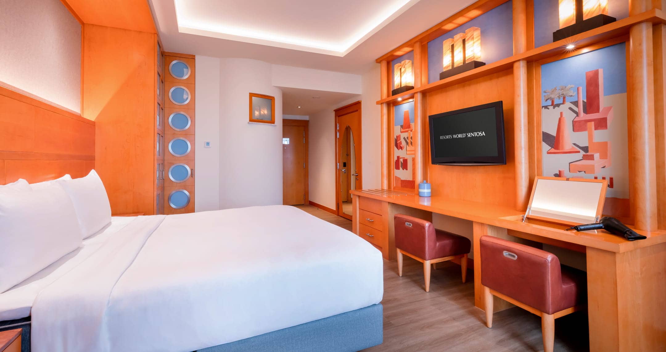 Hotels-Hotel-Michael-Deluxe-Room-2160x1140