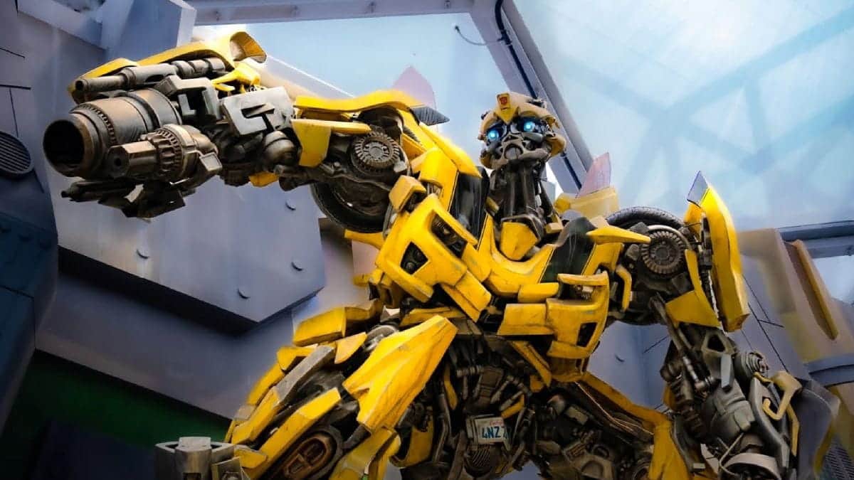 Universal-Studios-Singapore-Trick-or-Thrill-Bumblebee
