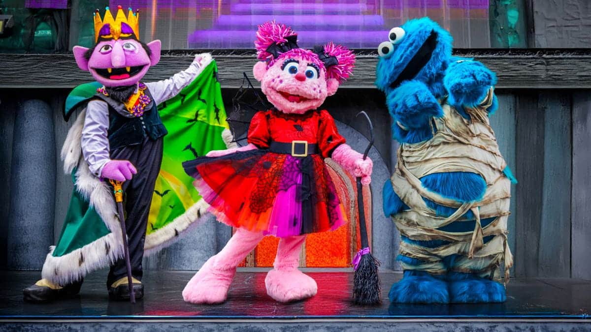 Universal-Studios-Singapore-Trick-or-Thrill-Sesame-Street