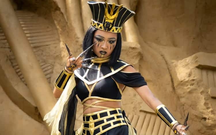 Universal-Studios-Singapore-Trick-or-Thrill-Sorceress