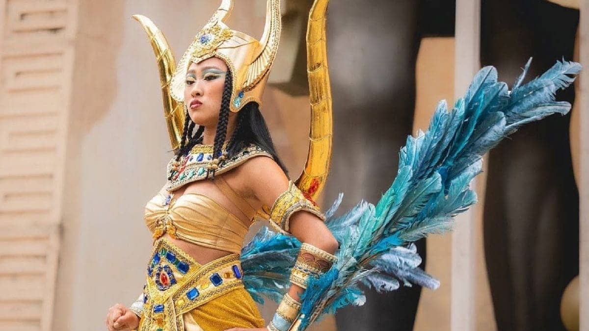 Universal-Studios-Singapore-Trick-or-Thrill-Sorceress