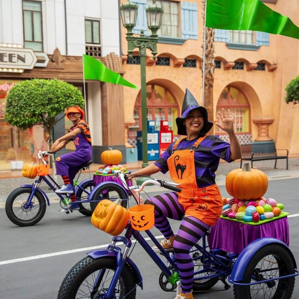 Universal-Studios-Singapore-Trick-or-Thrill-Fun