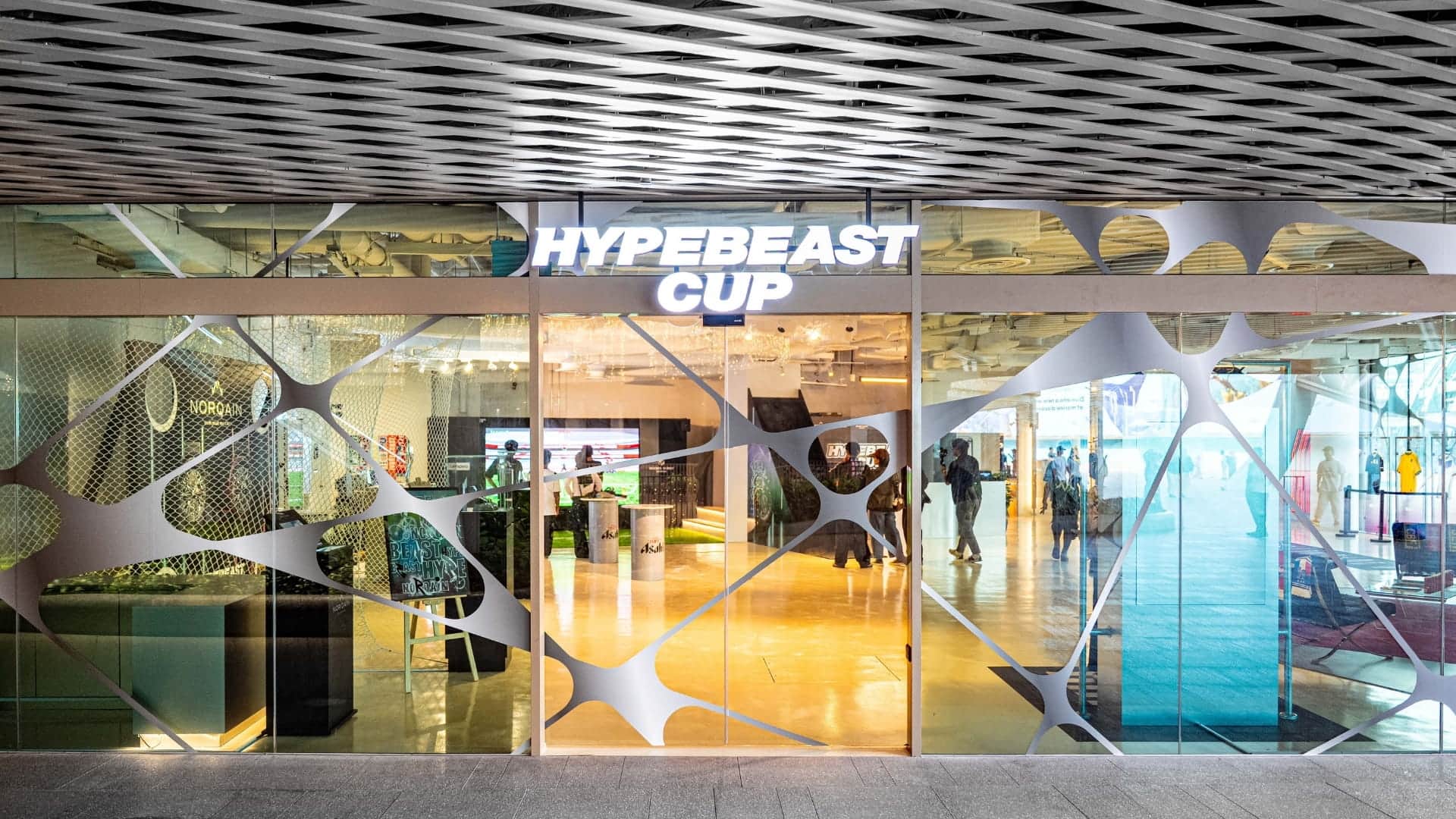 Resorts_World_Sentosa_Hypebeast_Cup_Singapore_Pop_Up_Store