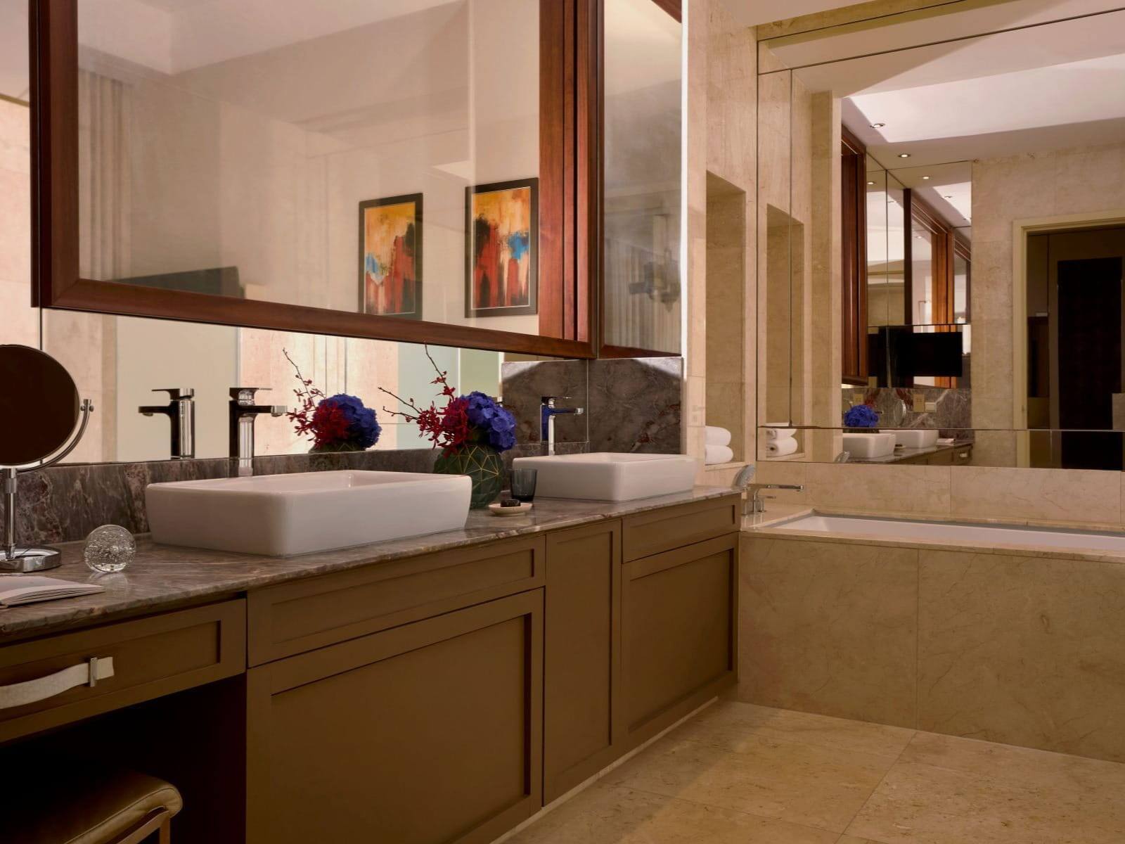 Equarius Hotel-Deluxe Room