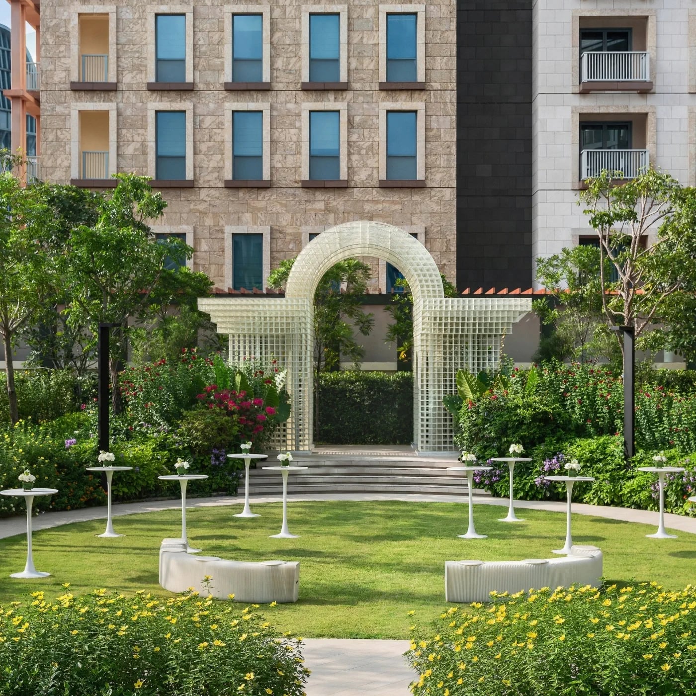 Hotel-The-Laurus-Events-Acacia Courtyard Grid