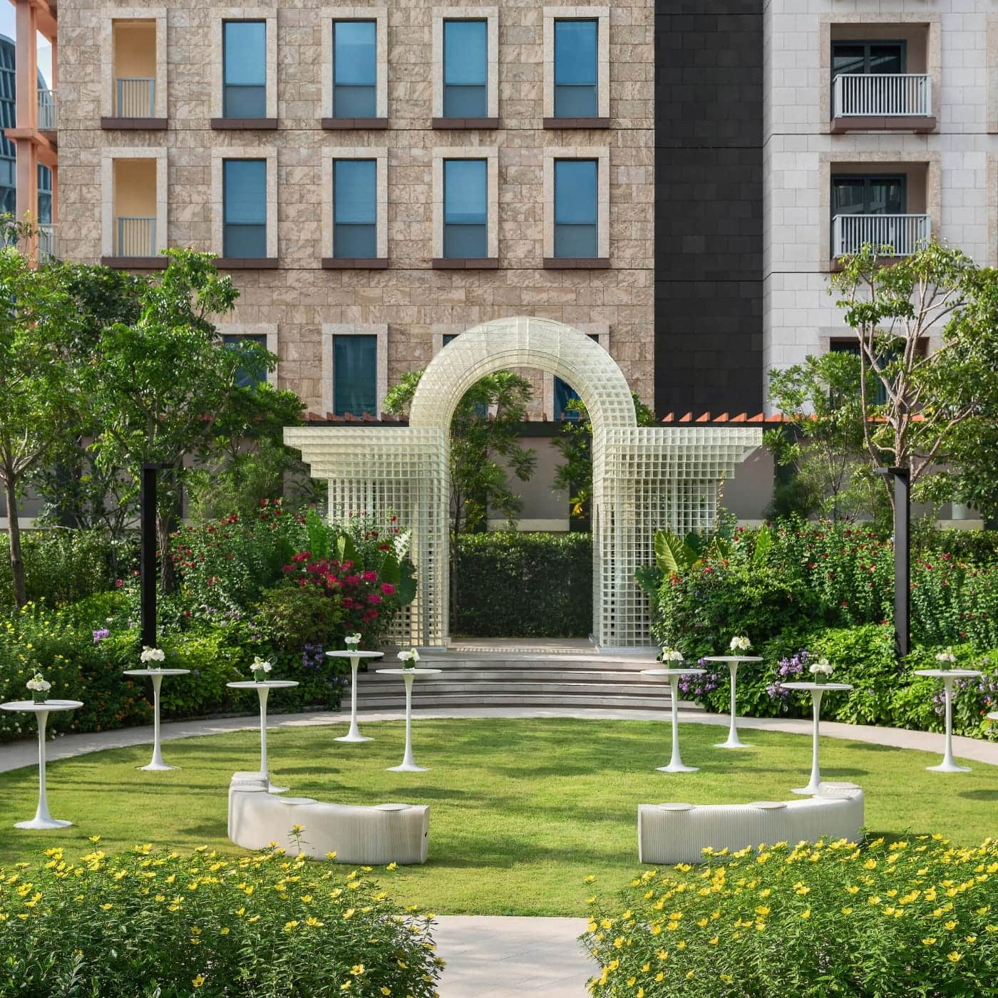 Hotel-The-Laurus-Events-Acacia Courtyard Grid