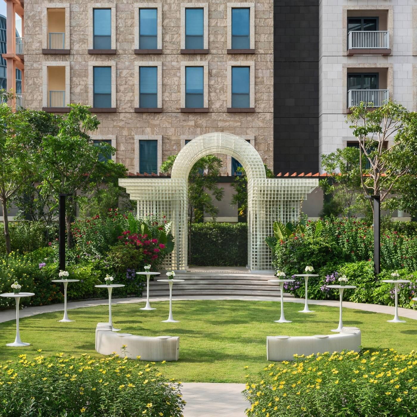 Hotel-The-Laurus-Events-Acacia Courtyard Grid