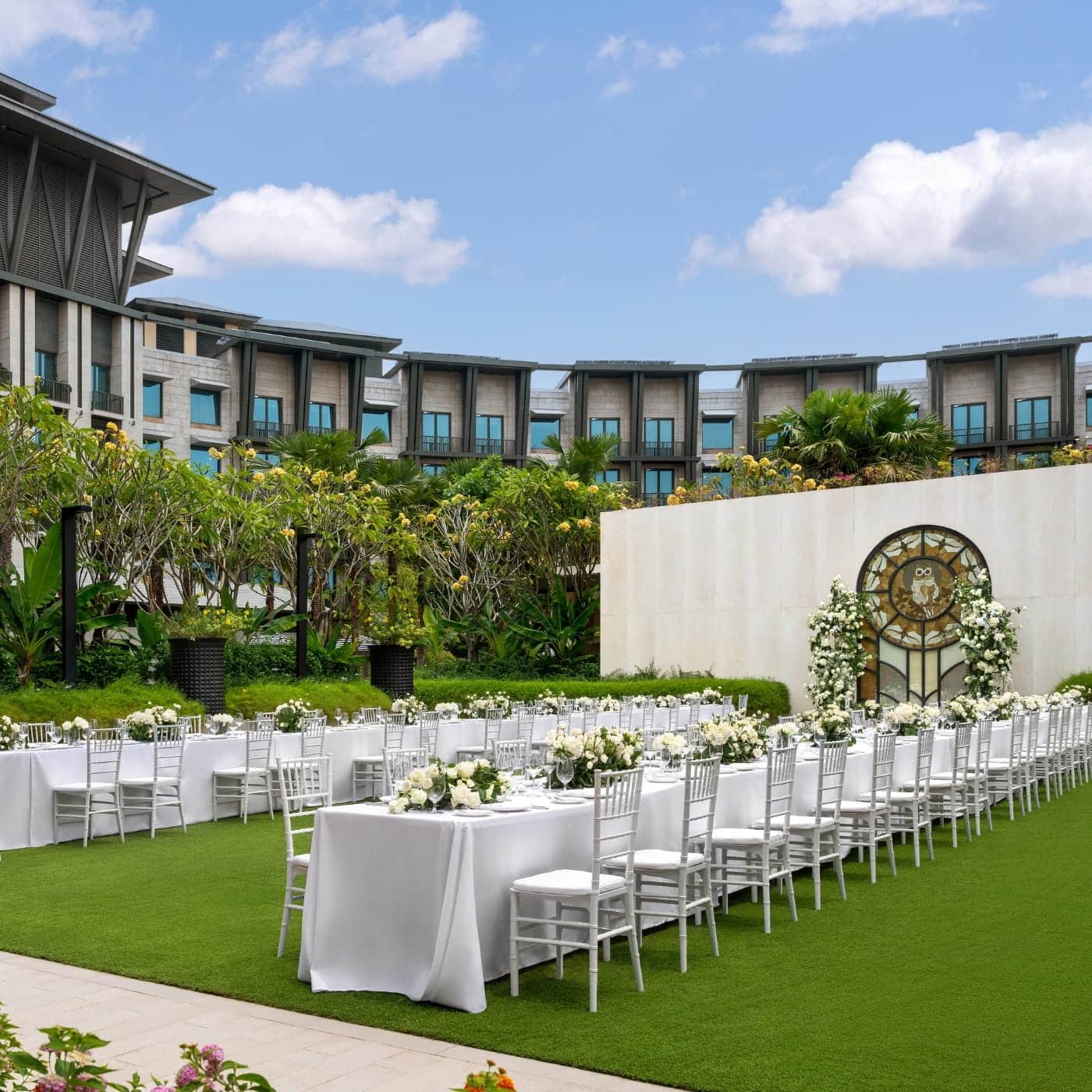 Hotel-The-Laurus-Events-Allamanda Courtyard Grid