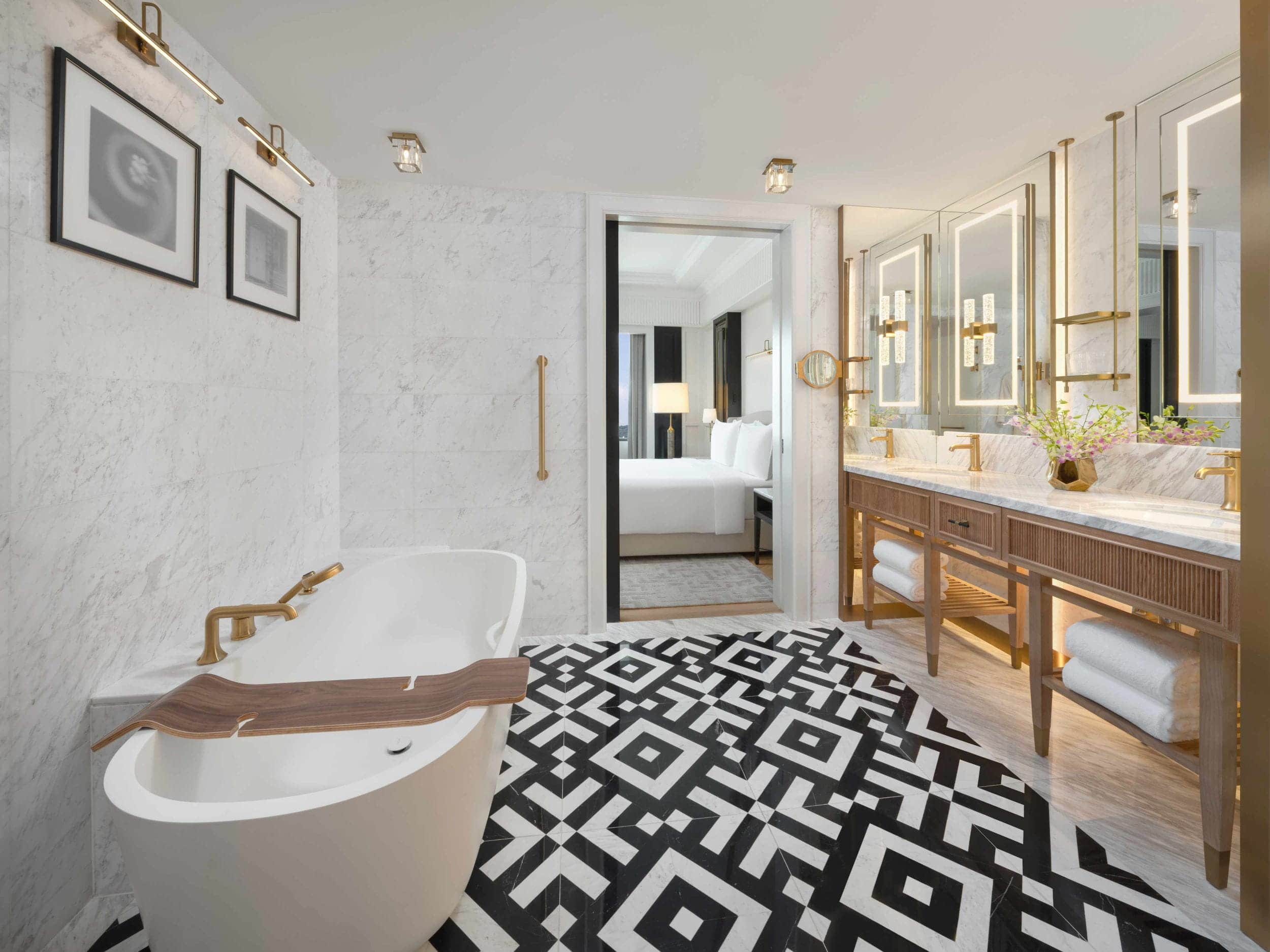Resorts-World-Sentosa-Laurus-Deluxe Suite-King